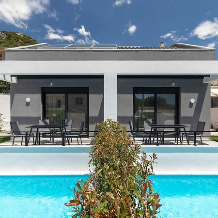 Cove Suites Nea Iraklitsa Esterno foto
