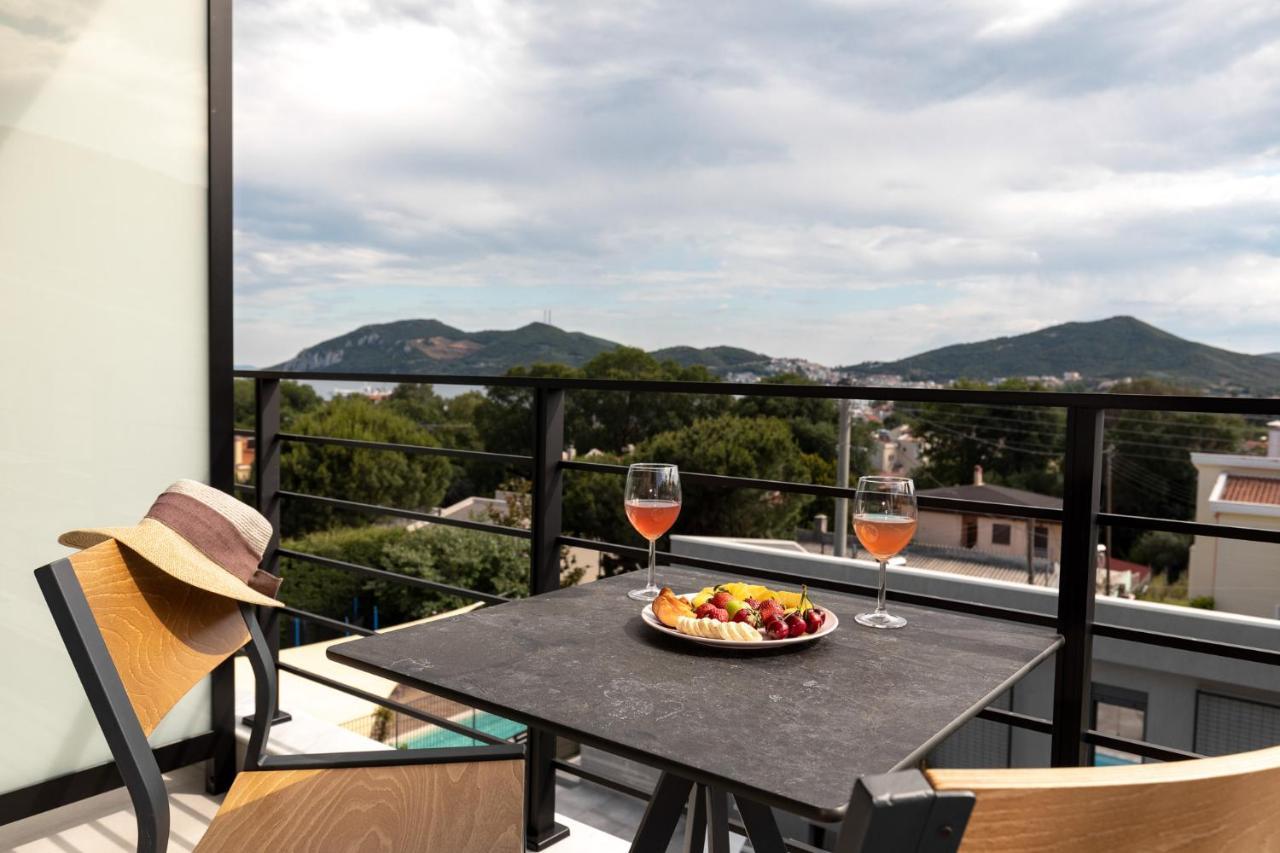 Cove Suites Nea Iraklitsa Esterno foto