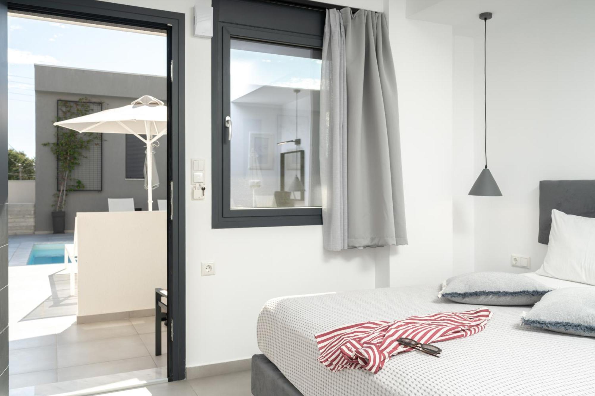 Cove Suites Nea Iraklitsa Esterno foto